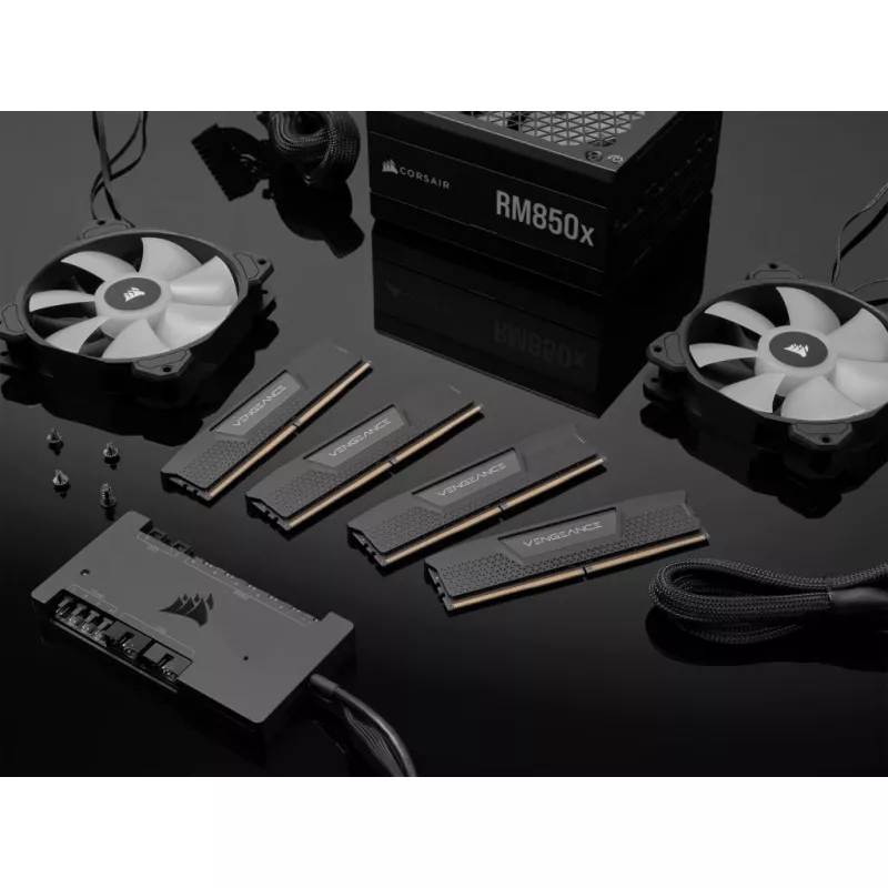CORSAIR pamäť 32GB (2x16GB) DDR5 DRAM 6000MT/s CL36 AMD Expo & Intel XMP sada Vengeance