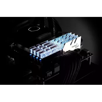 G.Skill Trident Z Royal Series - DDR4 - sada - 64 GB: 4 x 16 GB