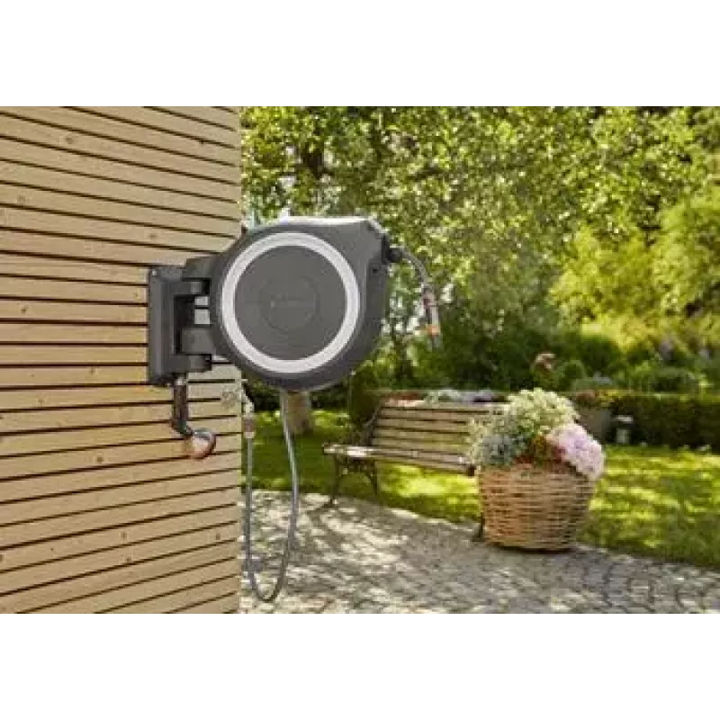 Nástenný navijak hadice Gardena RollUp Automatic čierna sivá