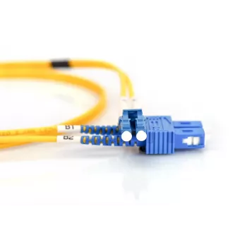 DIGITUS optický patch kábel, LC na SC OS2, Singlemode 09/125 µ, Duplex, dĺžka 2 m