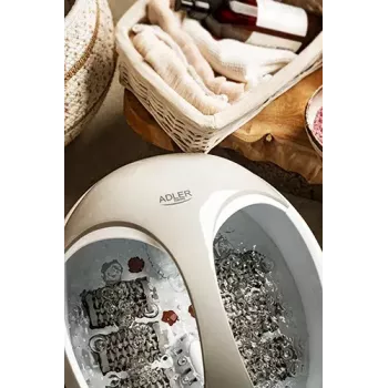 Kúpeľ na nohy Adler AD 2177 — infračervený masážny prístroj na nohy s teplom, vibráciami, bublinkami, 450 W, 5,6 l nádrž, ergonomická rukoväť