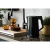 Elektrická rýchlovarná kanvica Adler AD 1345b — objem 1,7 l, 2200 W, nerezová oceľ, čierna