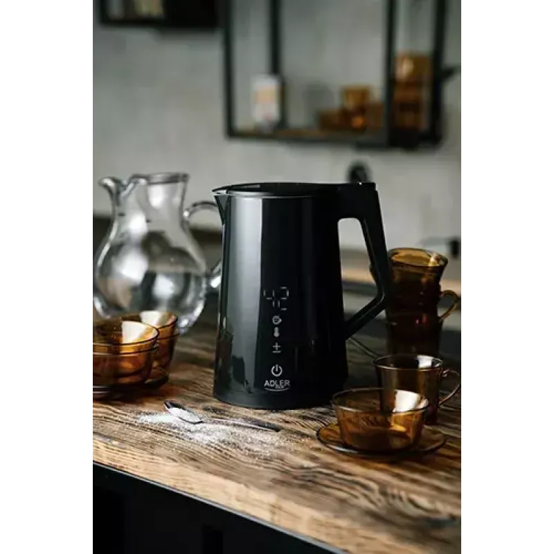 Elektrická rýchlovarná kanvica Adler AD 1345b — objem 1,7 l, 2200 W, nerezová oceľ, čierna
