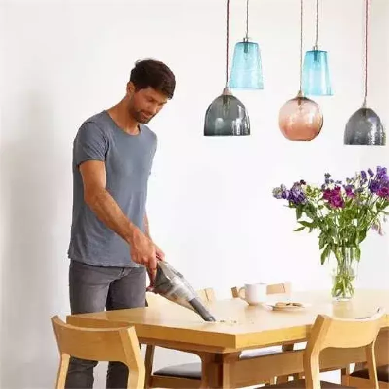 Ručný vysávač Black & Decker NVC220WC-QW
