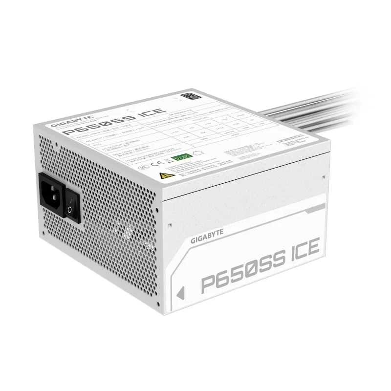 GIGABYTE P650SS ICE napájací zdroj - PCIe 5.0, 80 PLUS Silver, 120mm ventilátor, ATX 3.0 kompatibilný, EU konektor
