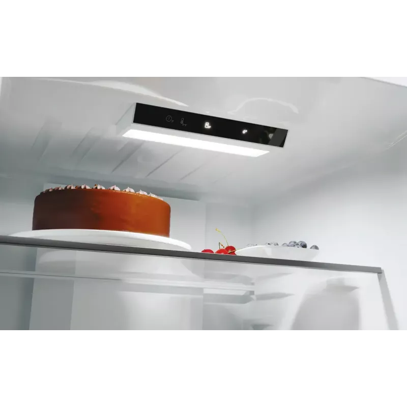 Chladnička Candy Fresco ECN2CQTEB186 355 L čierna No Frost