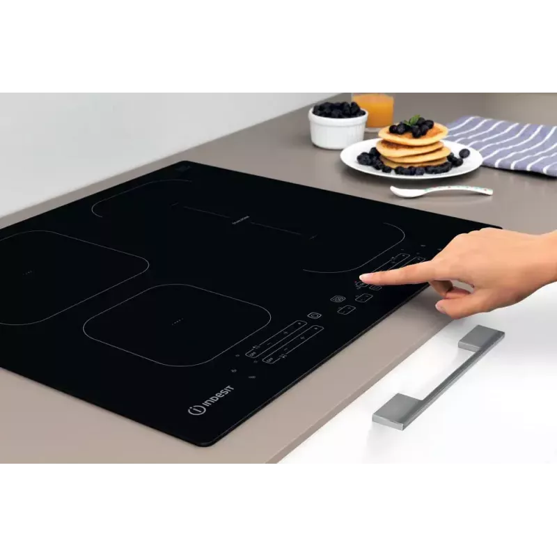 Indesit IB 65B60 NE čierna vstavaná 59 cm indukčná varná doska 4 zóny