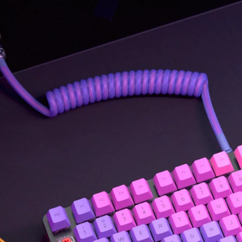Špirálový USB kábel GLORIOUS GMMK Nebula 1,5 m RGB pre klávesnice