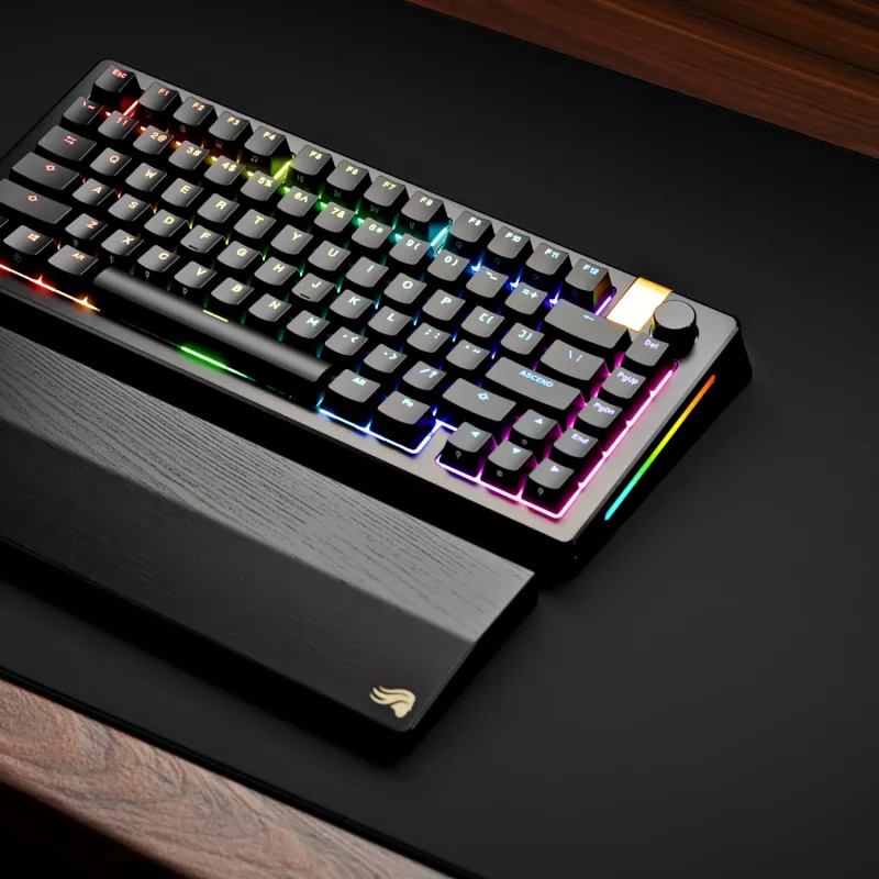 Glorious GMMK 3 Pro HE 75 % bezdrôtová herná klávesnica, zostavená, spínače Fox HE, US ANSI, čierna