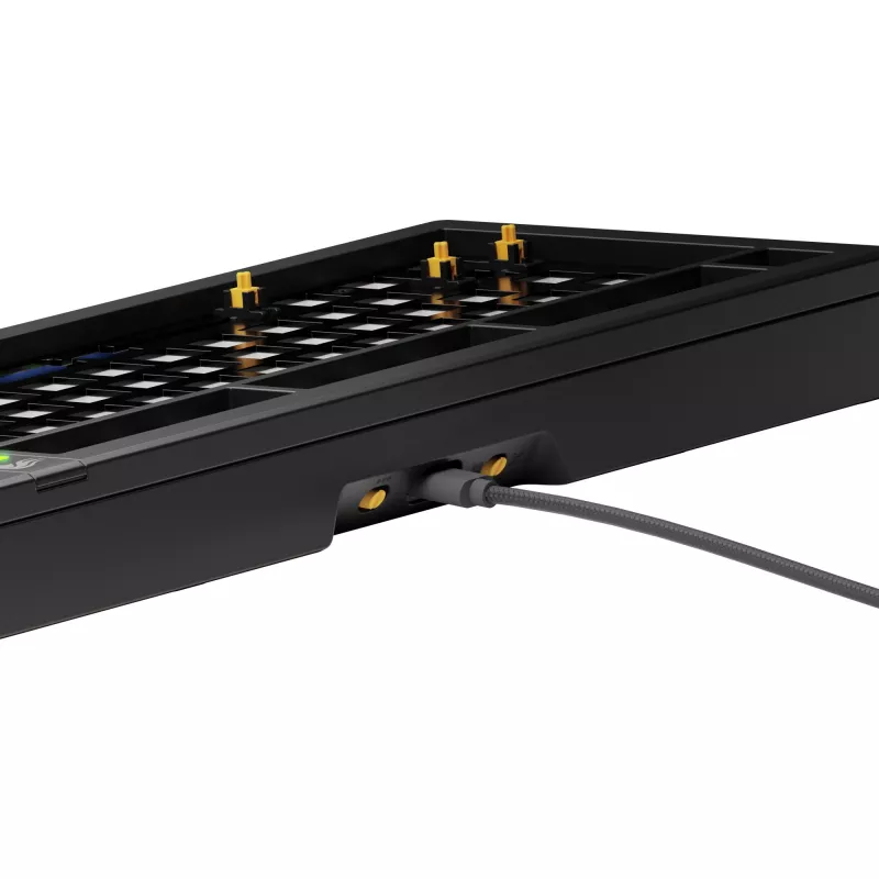 Mechanická klávesnica GLORIOUS GMMK 3 75% Barebones káblová USB RGB čierna