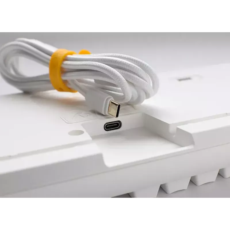 Ducky One 3 Classic klávesnica herná USB US English biela mechanická RGB