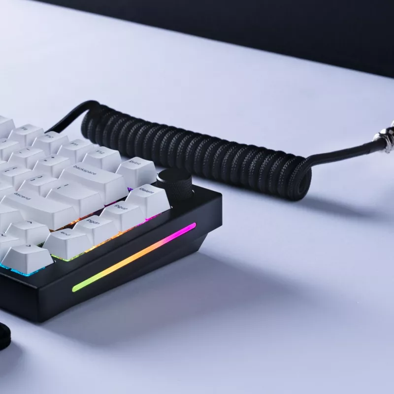 Glorious Gaming Glorious GMMK špirálový kábel Phantom čierny, čierny, 1,4 m, 1 ks, Glorious Gaming, USB Type-A, USB Type-C, Aviator