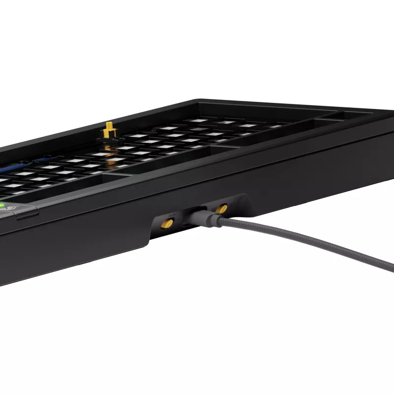 Glorious Gaming GMMK 3 75% Barebones káblová čierna – ISO, 75%, káblová, USB, RGB-LED, čierna