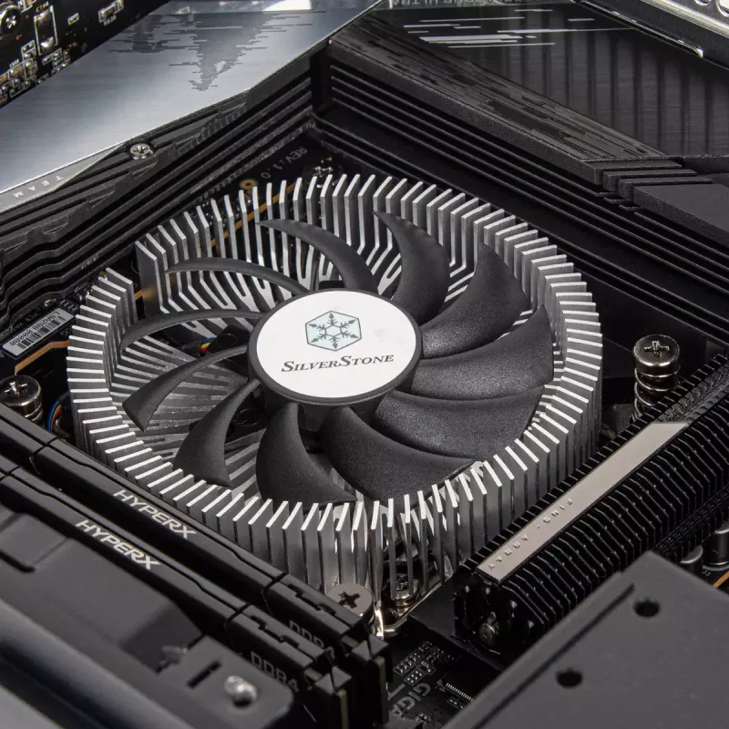 SilverStone SST-NT07-1700 nízkoprofilový vzduchový chladič CPU, 80 mm, 1500–3600 ot./min., čierny