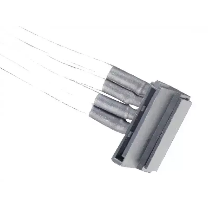 SilverStone SST-PP07-BTSW predlžovací napájací kábel zo 4-pinového Molexu na 4x SATA, 0,3 m, biely