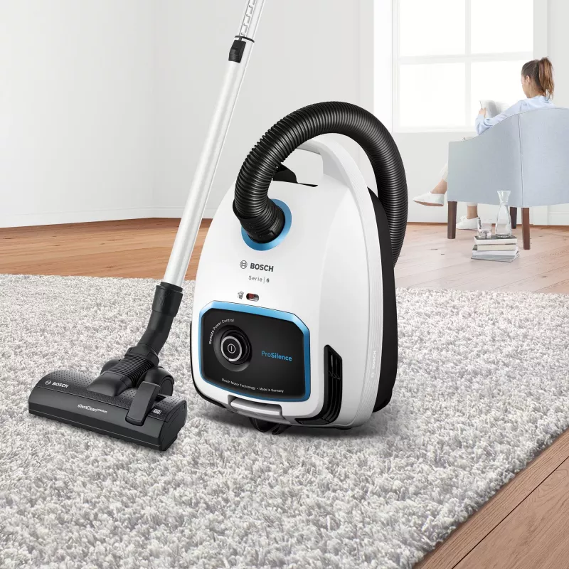 Vysávač Bosch Serie 6 BGB6SIL1 — 700 W, 4 l vrecko, HEPA 13, 12 m akčný rádius, biely