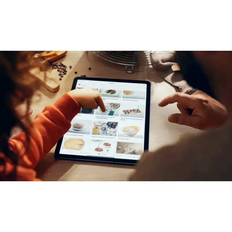 Bosch Serie 6 MUMS6EW22 kuchynský robot, 1600 W, cukrárska sada, nadstavec mixéra, biela/nehrdzavejúca oceľ