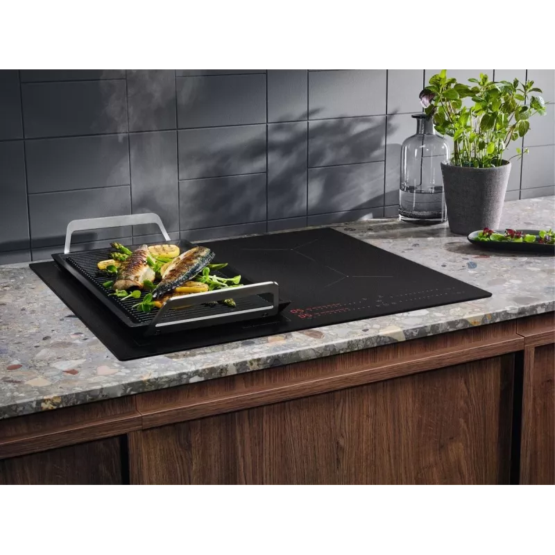 Electrolux Séria 700 EIS62453IZ čierna vstavaná 60 cm zónová indukčná varná doska 4 zóny