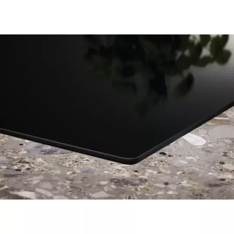 Electrolux LIL61434C čierna vstavaná 59 cm zónová indukčná varná doska 4 zóny