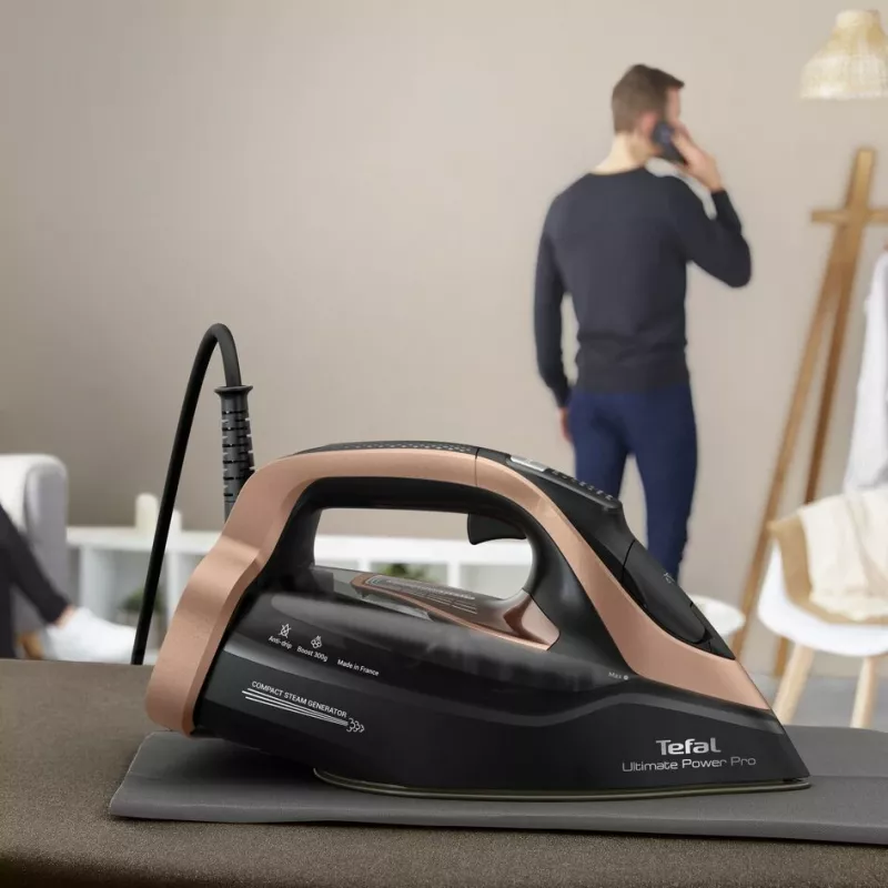 Tefal Ultimate Power Pro FV9E50 suchá a parná žehlička Durilium AirGlide Autoclean žehliaca plocha 3200 W čierna, medená