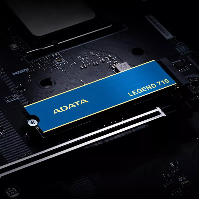 SSD M.2 ADATA LEGEND 710 1 TB PCIe 3.0 NVMe — 2400 MB/s čítanie, 1800 MB/s zápis, 3D NAND, 2280