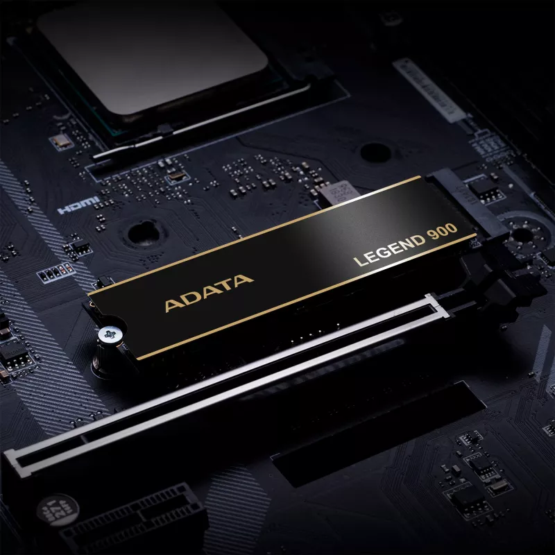 ADATA LEGEND 900 SLEG-900-2TCS M.2 2280 NVMe SSD disk, 2 TB, PCIe 4.0 x4, NVMe 1.4, 7000/5400 MB/s, čierny/zlatý