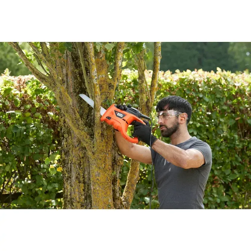 Pílka na kov Black & Decker KS880EC-QS – pílka na kov, dĺžka čepele 23,9 cm, ergonomická rukoväť, oranžová