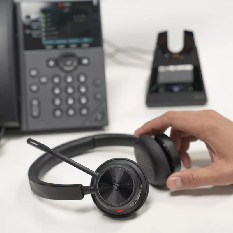 HP Poly Voyager 4320-M +USB-A na USB-C kábel +BT700 dongle, bezdrôtový, kancelária/call centrum, 20 - 20000 Hz, 162 g, headset, čierny