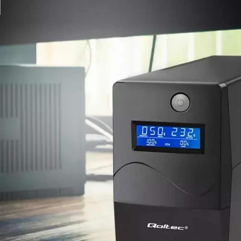 Qoltec Monolith 53979 záložný zdroj UPS, line-interactive, 850 VA / 480 W, 2 zásuvky Schuko, LCD, USB, RJ45