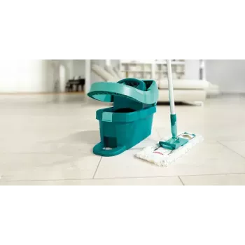 Leifheit 55045 Wet Microfiber – plochý mop s mikrovláknovým návlekom na čistenie podláh