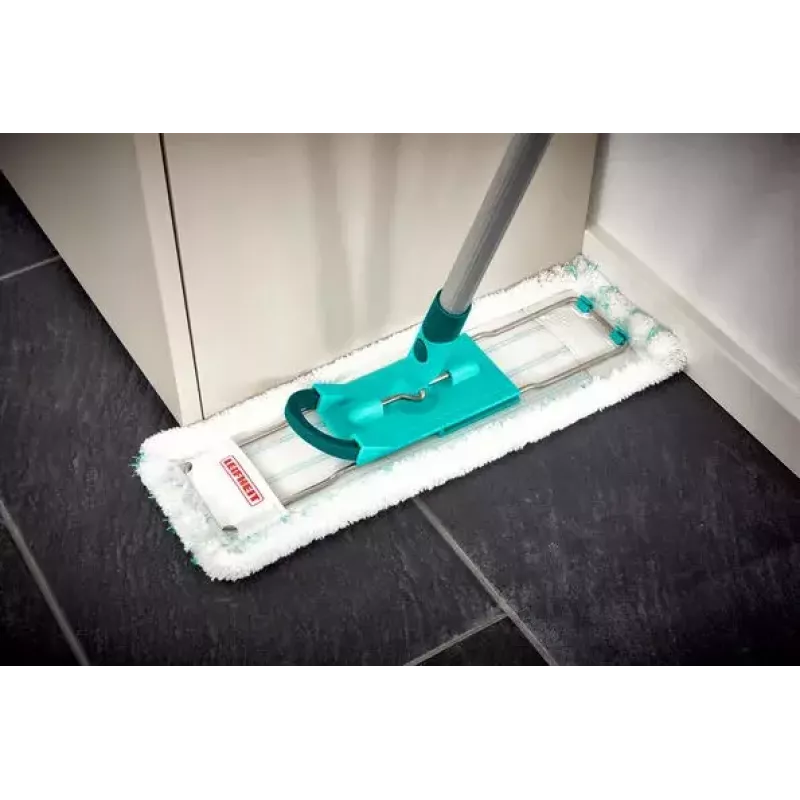 Leifheit 55045 Wet Microfiber – plochý mop s mikrovláknovým návlekom na čistenie podláh
