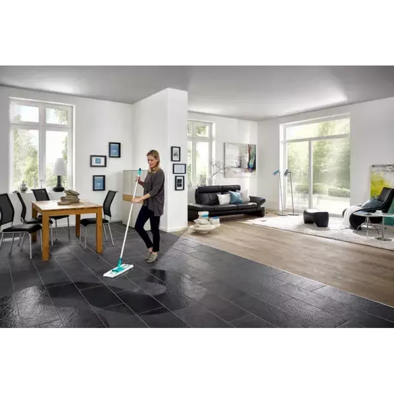 Leifheit 55045 Wet Microfiber – plochý mop s mikrovláknovým návlekom na čistenie podláh