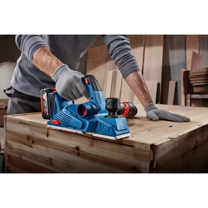 Bosch GHO 185-LI čierna, modrá 14000 RPM
