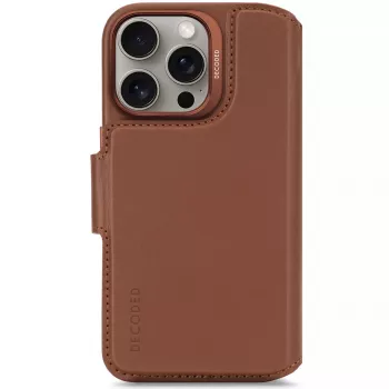 Decoded odnímateľné kožené puzdro na telefón s peňaženkou pre iPhone 16 Pro – hnedé, pravá koža, mikrovlákno, 6,3-palcový displej, 3 priehradky na karty