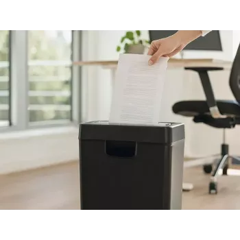 Skartovačka TRACER Edge10L krížový rez, kapacita 10 listov, rez 6 mm, nádoba 10 l, čierna