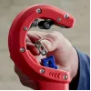 Knipex DP50 90 23 01 BK rezač rúr, červený/modrý