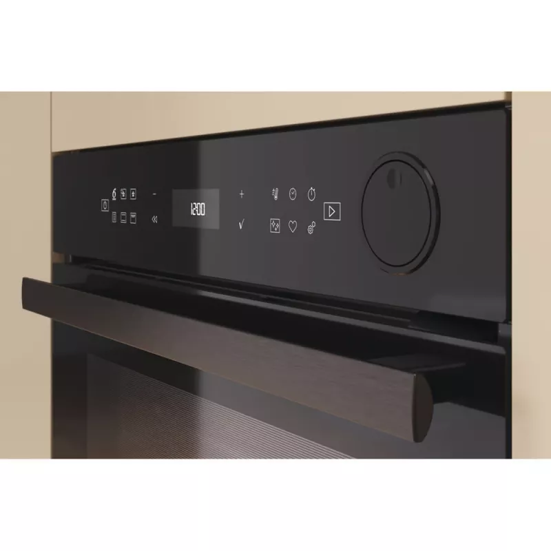 Whirlpool AKZ9S 8220 FB 73 L čierna
