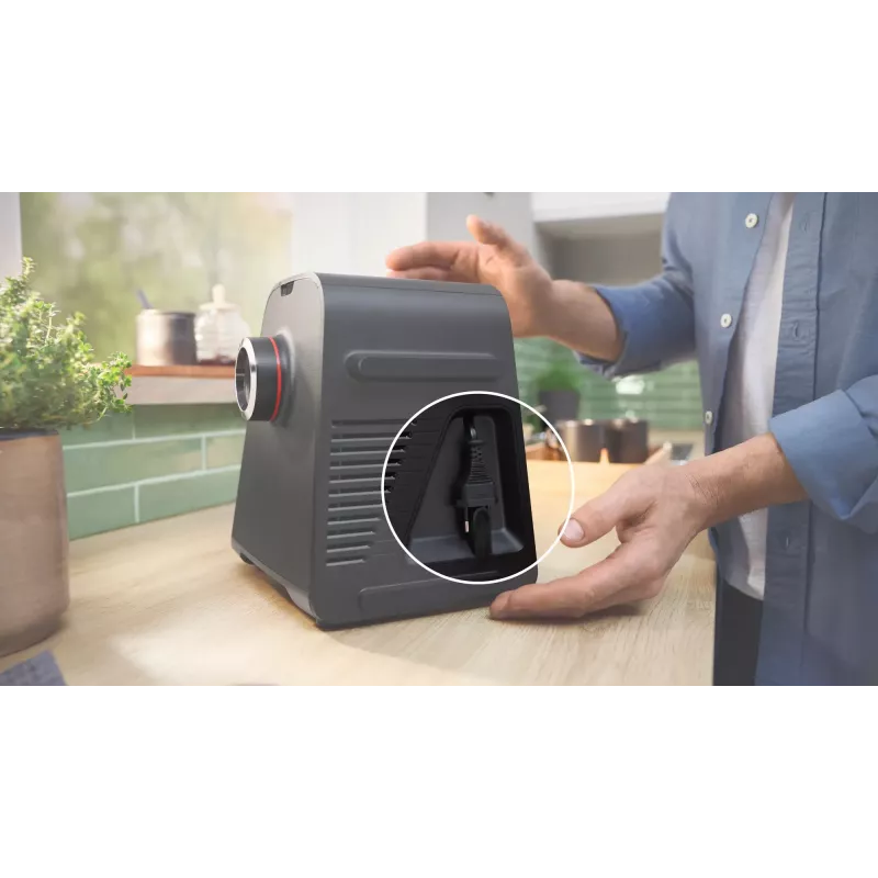 Mlynček na mäso Bosch Serie 4 MFWS450B 500 W, 2,5 kg/min, 2 rýchlosti, čierny