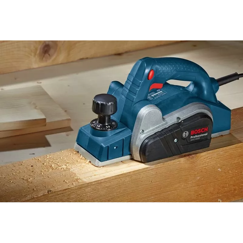 Bosch GHO 6500 čierna, modrá, metalická 16500 RPM 650 W