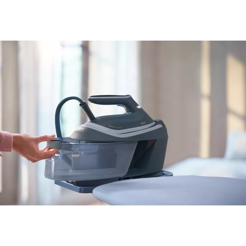 Philips 6000 Series parná žehliaca stanica PSG6042/20 2400 W 1,8 l SteamGlide Advanced modrá