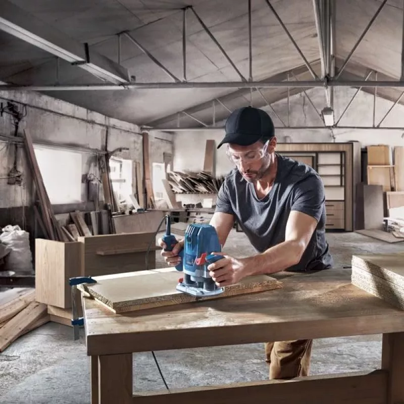 Bosch GOF 130 čierna, modrá 28000 ot/min 1300 W