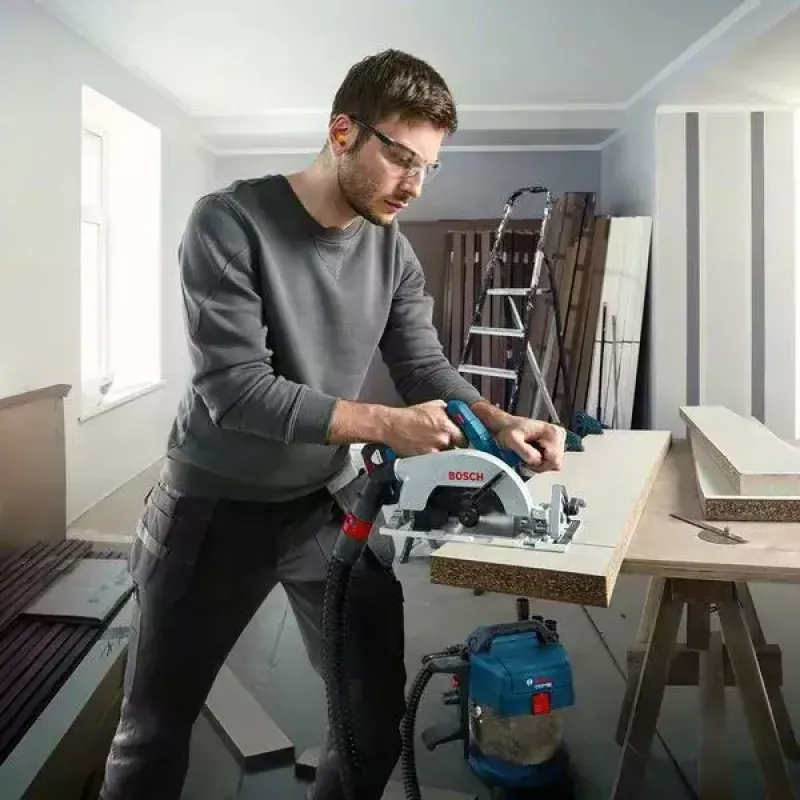 Bosch GKS 185-LI 16,5 cm čierna, modrá, sivá 5000 ot/min