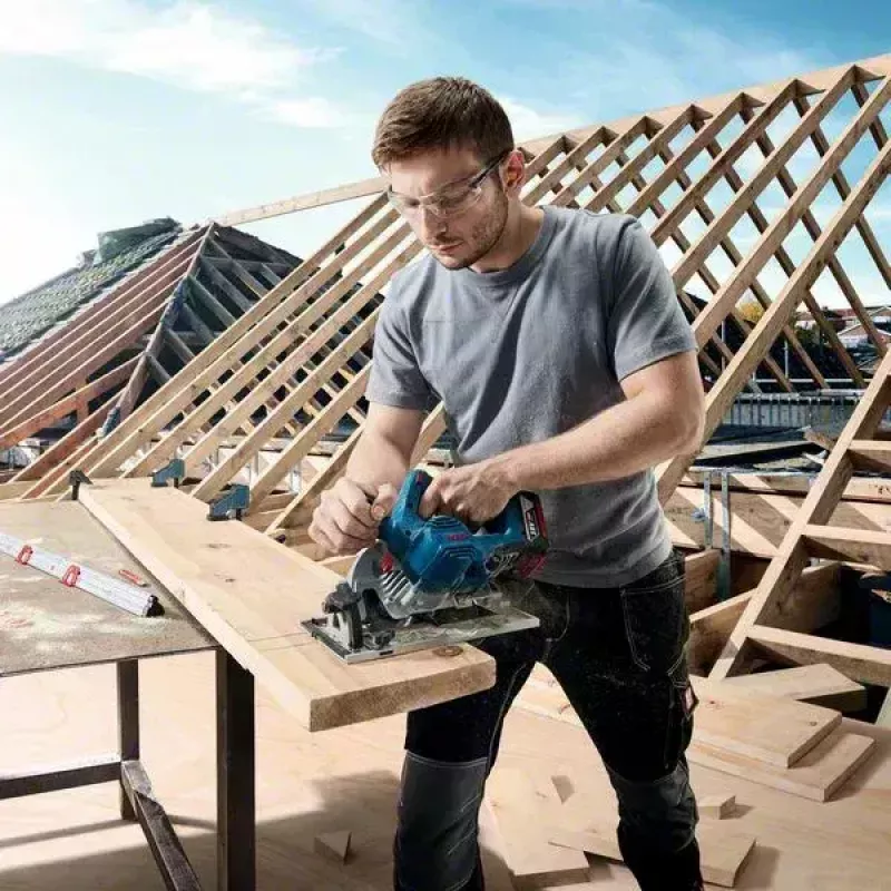 Bosch GKS 185-LI 16,5 cm čierna, modrá, sivá 5000 ot/min