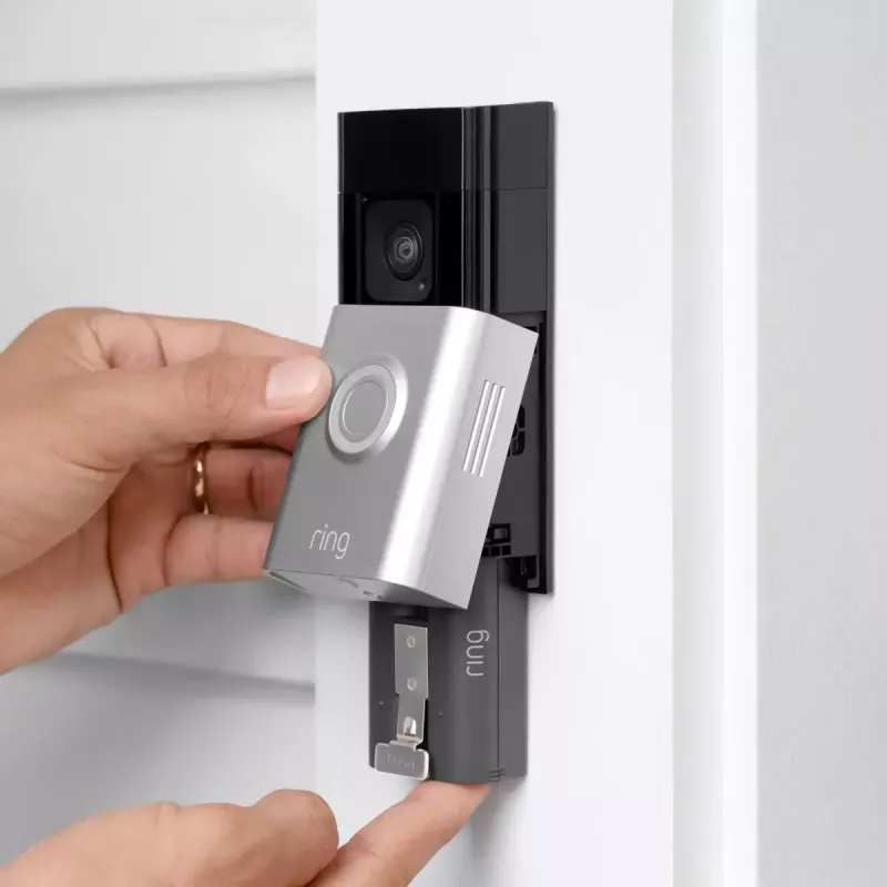 Battery Doorbell Plus Ring čierna nikel