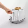Hriankovač De’Longhi CTOC2103.W 2 plátky 900 W biela nerez