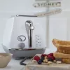 Hriankovač De’Longhi CTOC2103.W 2 plátky 900 W biela nerez