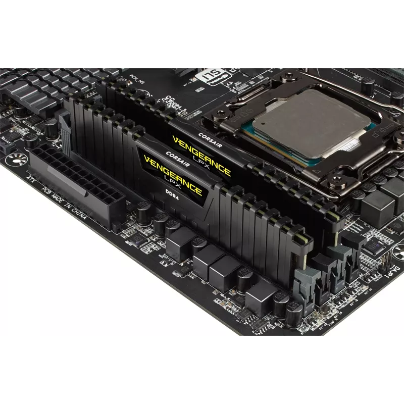CORSAIR pamäť 32GB DDR4 2666MHz kit 4 DIMM C16 Vengeance Low Profilex pamäťový kit