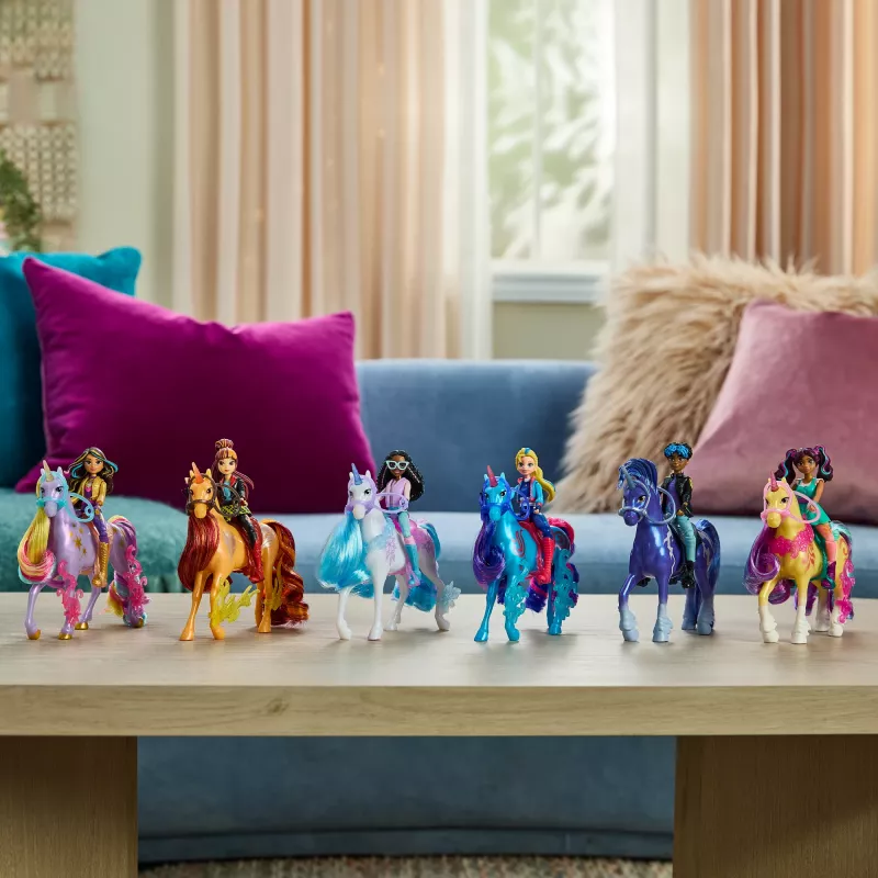 Figúrka Spin Master Unicorn Academy Isabel so skutočnou hrivou a chvostom a kefou