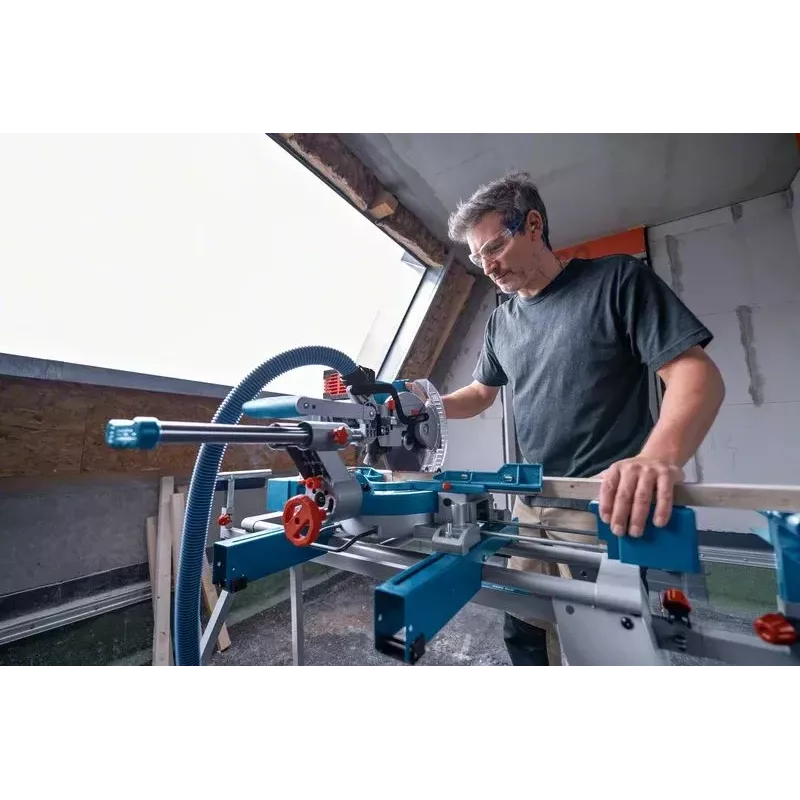 Bosch GCM 18V-216 D Professional akumulátorová pokosová píla, 5000 ot./min