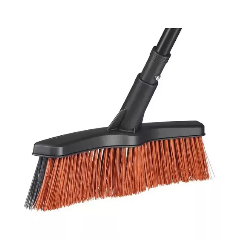 Metla Outdoor mäkké tvrdé štetiny Fiskars 1025930